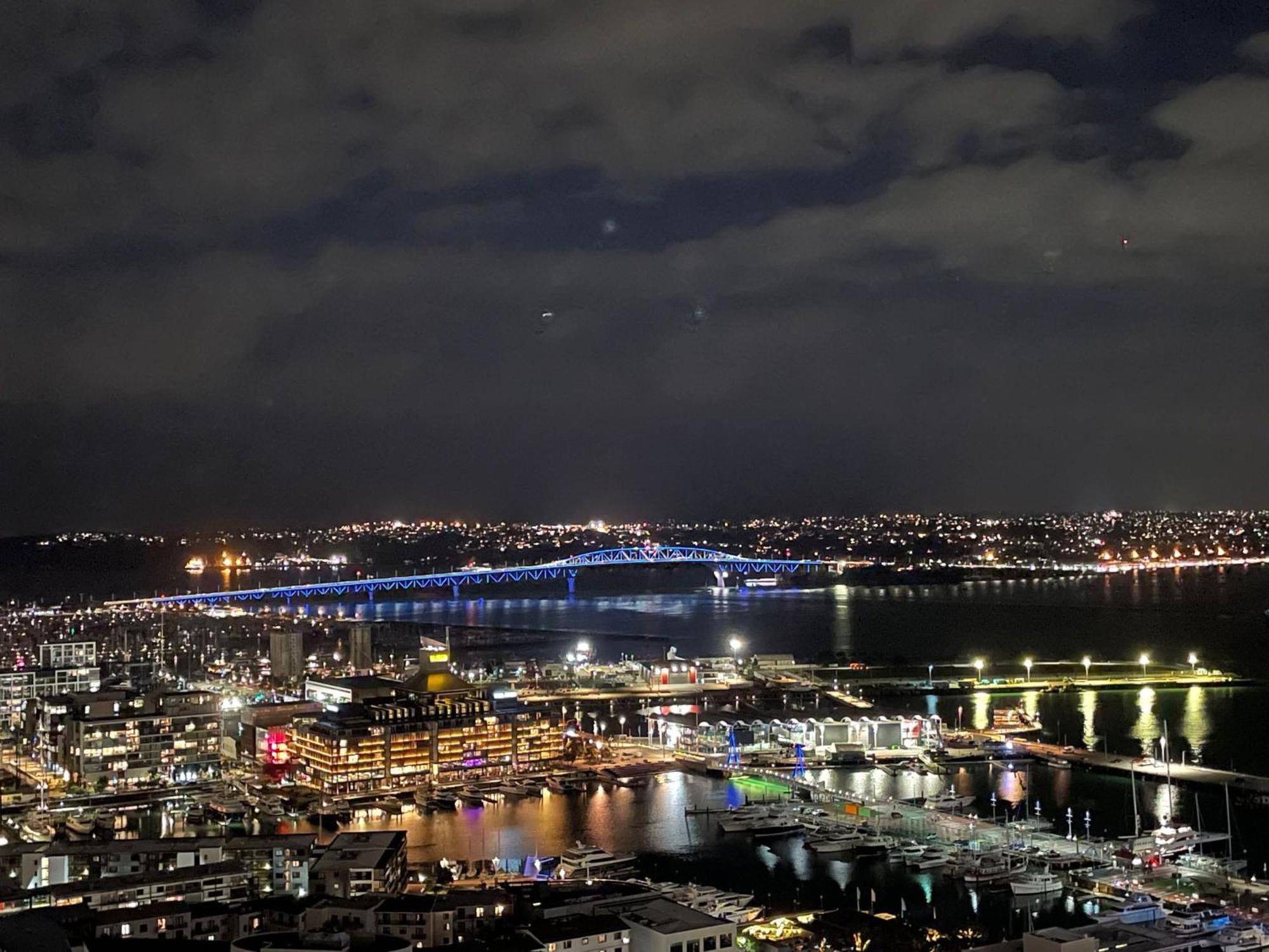 Top Floor Harbour View And Skytower View Apartment In Cbd Όκλαντ Εξωτερικό φωτογραφία